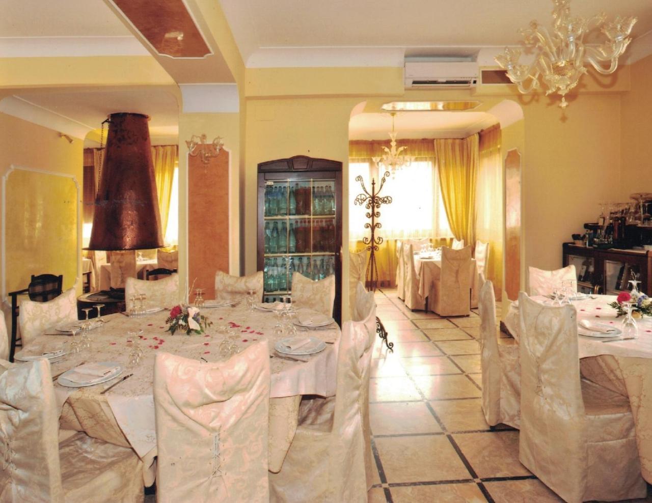 Albergo La Perla Civitella Roveto المظهر الخارجي الصورة